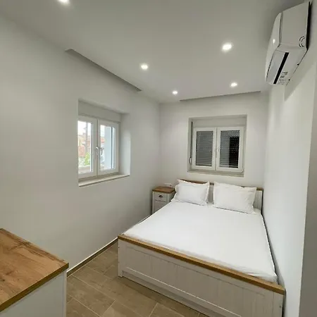 Andrea'S Luxury Apartments In Nea Fokaia Exterior photo