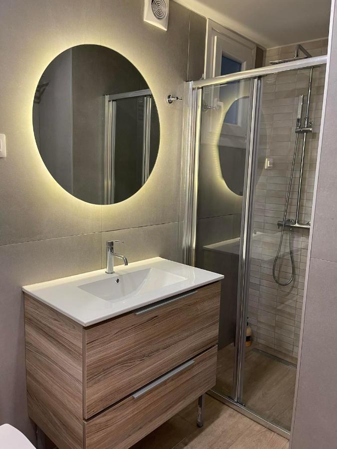 Andrea's Luxury In Apartment