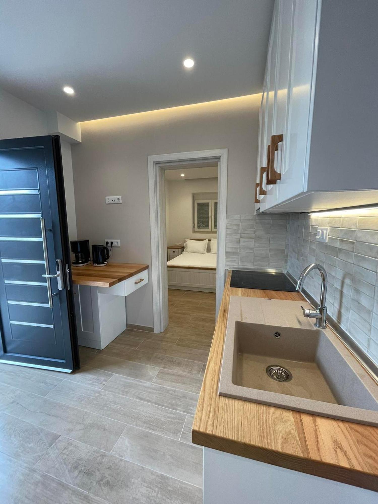 Apartment Andrea's Luxury In Nea Fokea