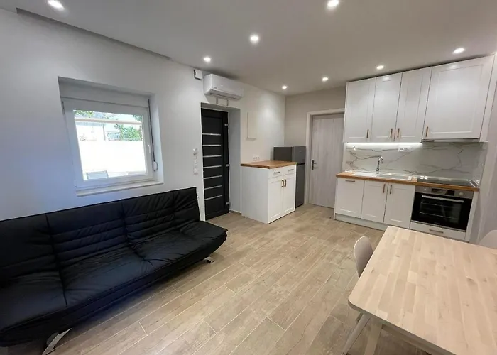 Andrea\'S Luxury Apartments In Nea Fokaia