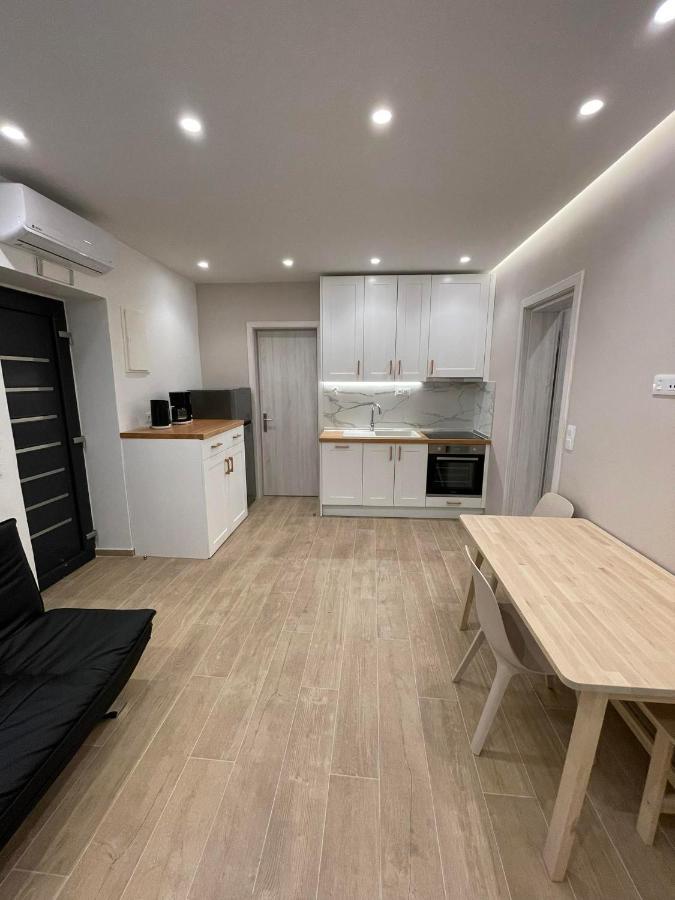 Andrea's Luxury In Nea Fokea